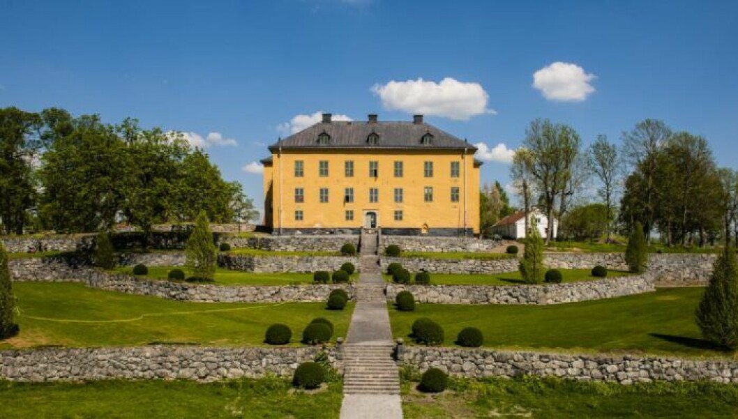 I närheten av Sigtuna ligger Wenngarns slott med en tillhörande liten by, perfekt för en dagstur från Stockholm. Wenngarn slott