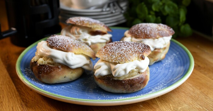 Lättare semla utan socker.