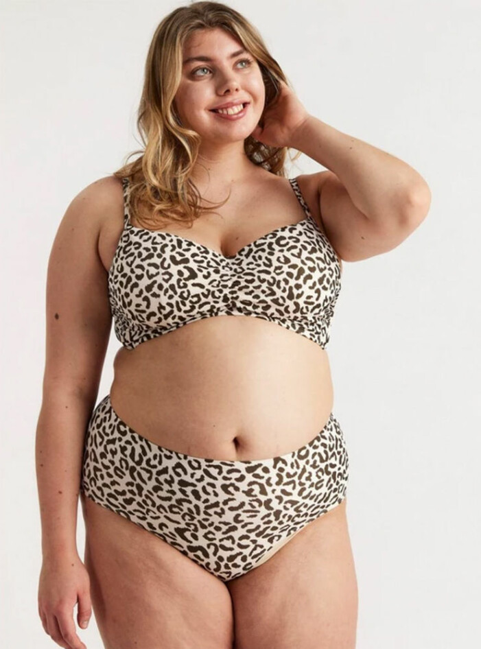 leopardmönstrad bikini