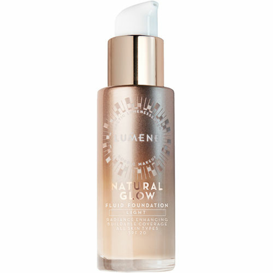 Foundation med lätt formula och naturligt glow. Lumene natural glow foundation
