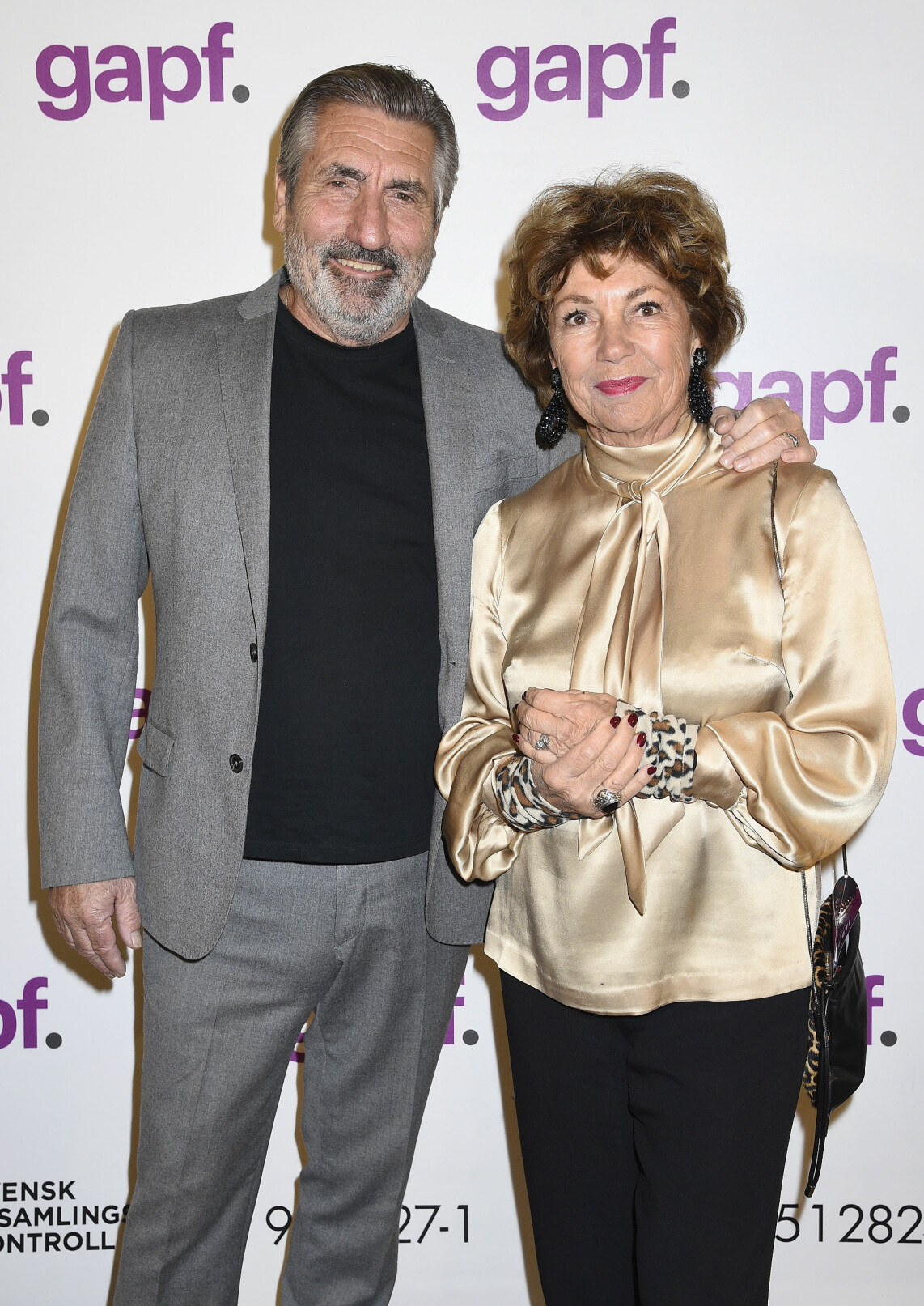 Amelia med sambon Lucio Benvenuto. Foto: Karin Törnblom/TT. Amelia med sambon Lucio Benvenuto på röda mattan.