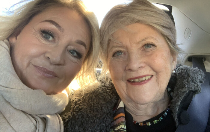 Martia och Monas vänskaps-och familjeband är starkt än i dag.<br class=""><span class=" italic" data-lab-italic_desktop="italic">Foto: Privat.</span> Martia och Mona.