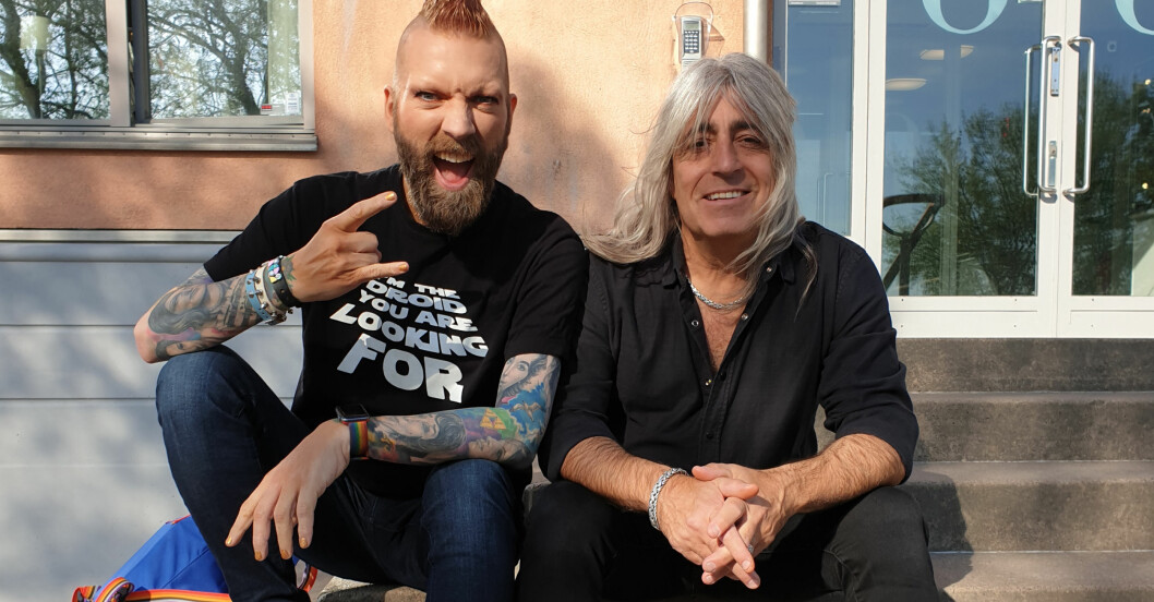 Mikkey Dee och Rickard Söderberg i Hjälp! Jag ska på opera.
