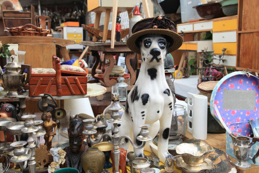 Second hand-shopping är ett roligt sätt att minska miljöbelastningen. Shoppa mer second hand så minskar du din miljöpåverkan.