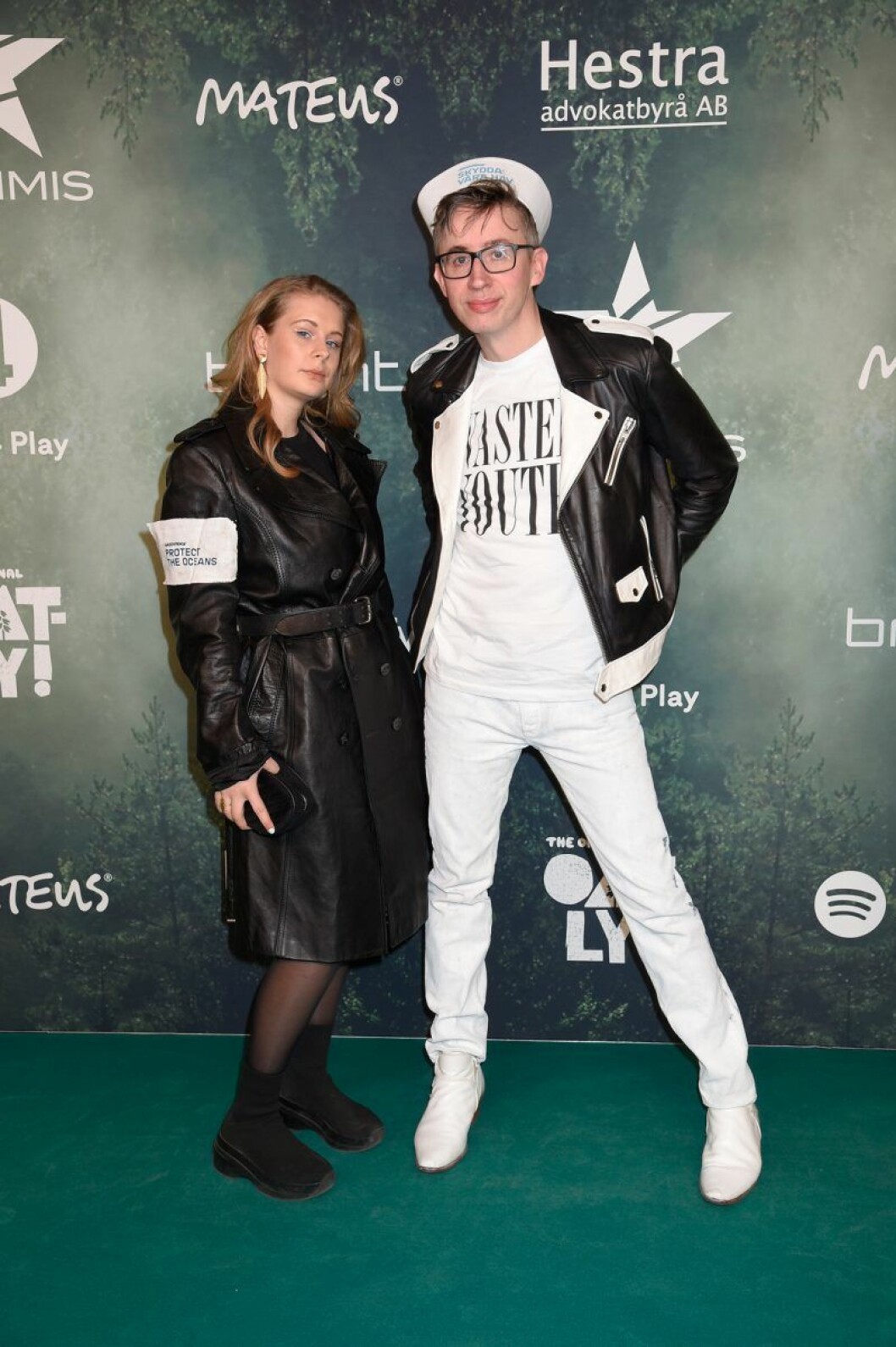 Molly Nutley och Fredrik Strage. Molly Nutley och Fredrik Strage på röda mattan på Grammisgalan 2020