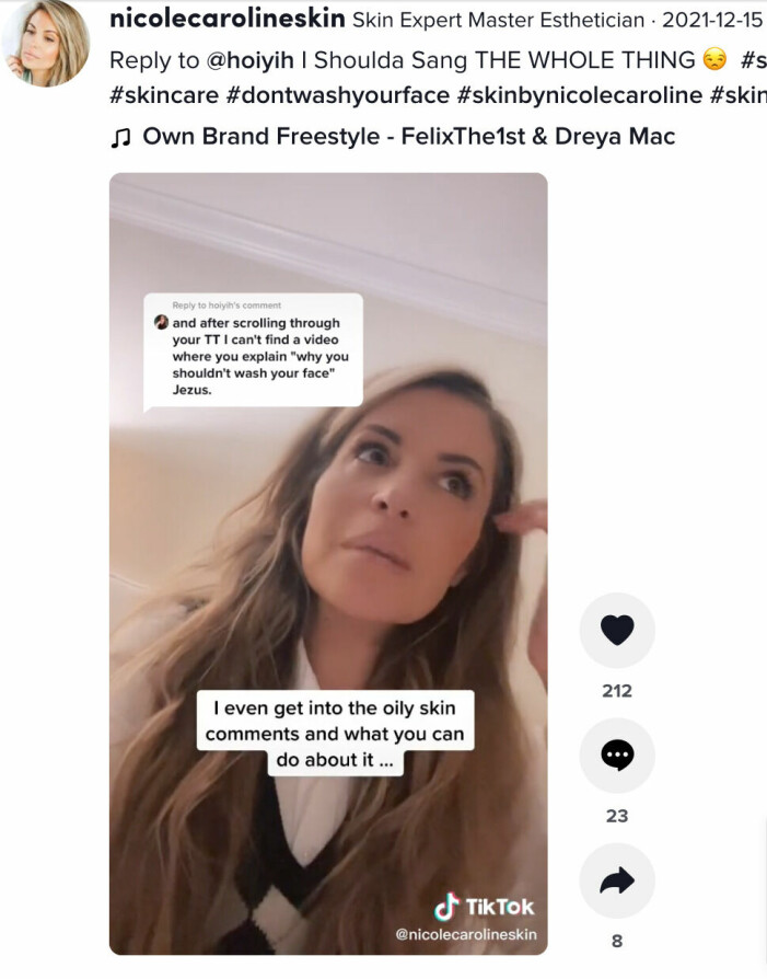 Hudterapeuten Nicole Caroline i sin virala TikTok-video. Skärmdump från Nicole Carolines tiktok-video