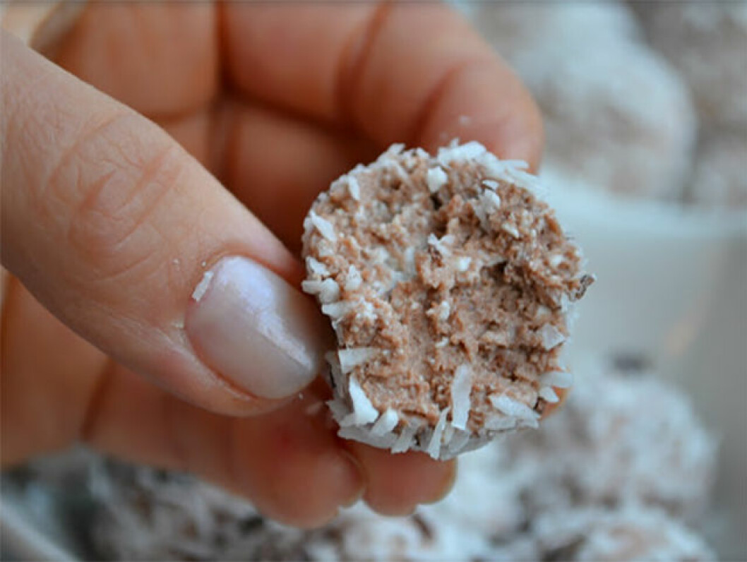 Foto: <a href="http://www.tasty-health.se/2012/08/tva-varianter-pa-nyttiga-chokladbollar.html" target="_blank">Tasty Health</a> Foto: Tasty Health