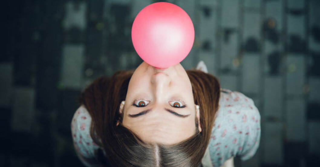 Stressad? Ta ett tuggummi. Foto: IBL Stressad? Ta ett tuggummi.