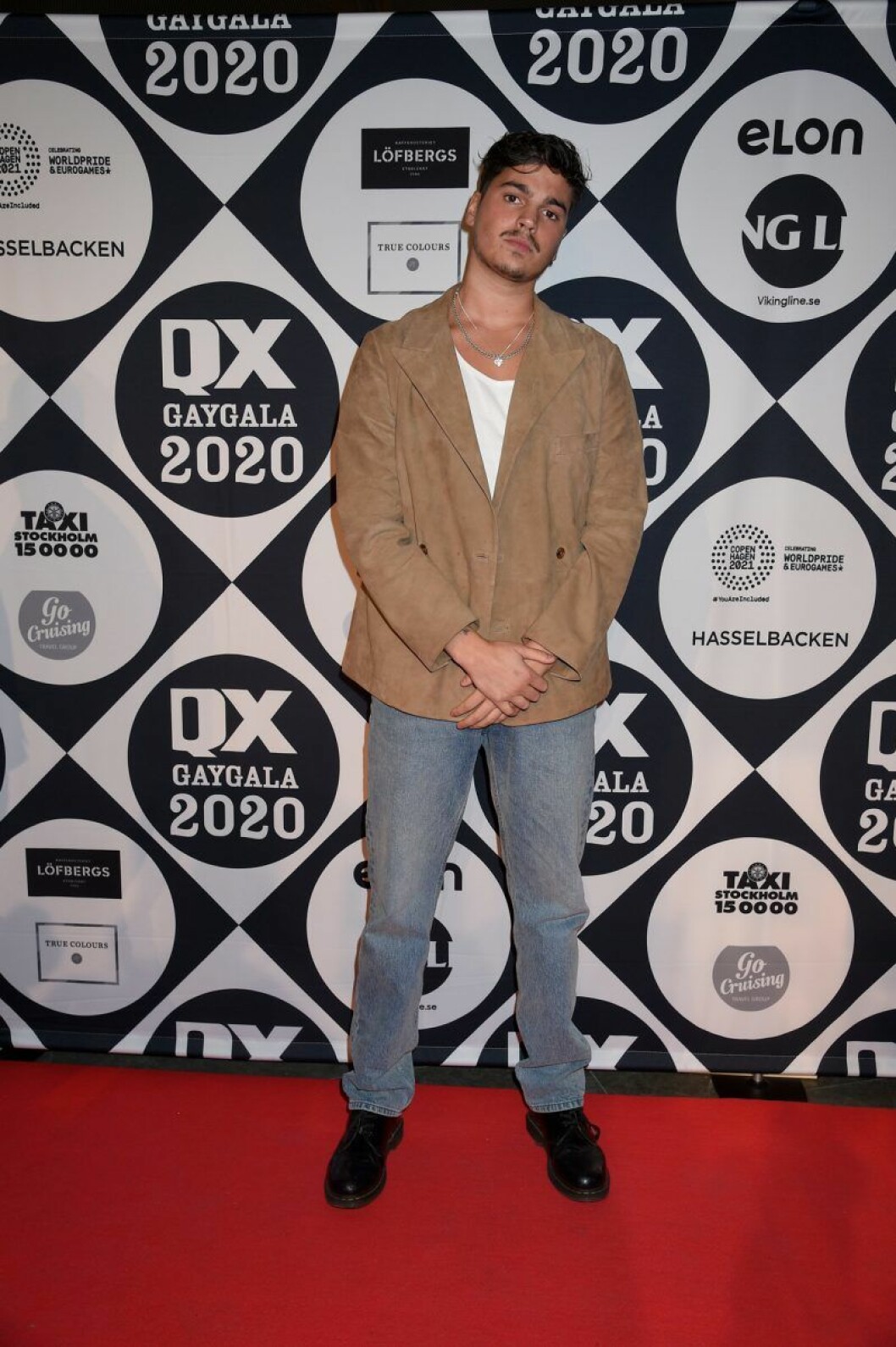 Artisten Oscar Zia. Oscar Zia på röda mattan på QX-galan 2020