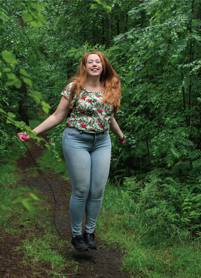 Efter tredje behandlingen gick det bra att hoppa hopprep igen. Sofie Sjöberg hoppar hopprep efter att ha testet ny inkontinensmetod