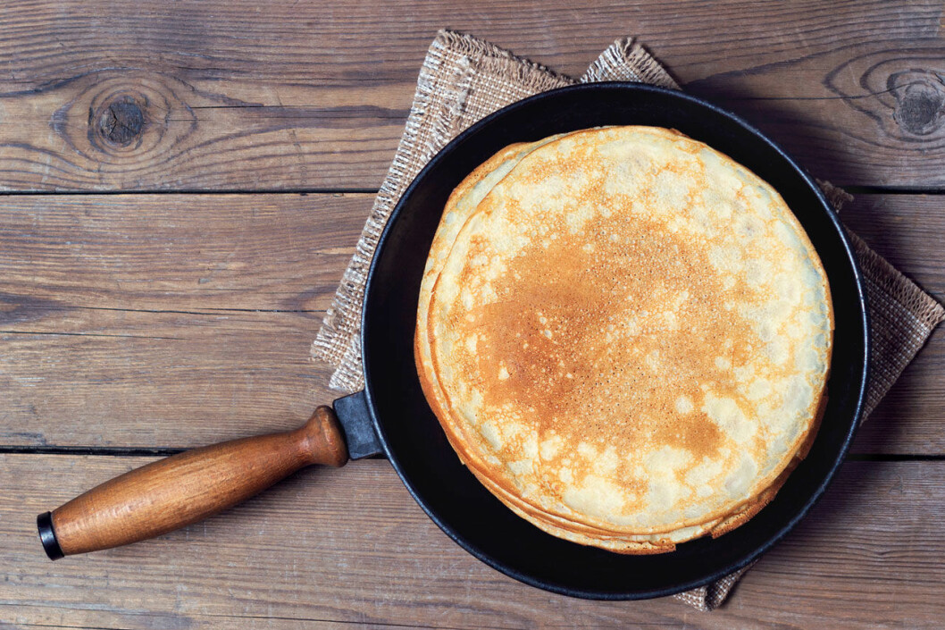 Vissa pannkakor får man göra lite mindre för att de ska bli lättare att vända. Foto: IBL Det är lätt att boosta näringsvärdet på pannkakor genom att ändra lite i recepten.