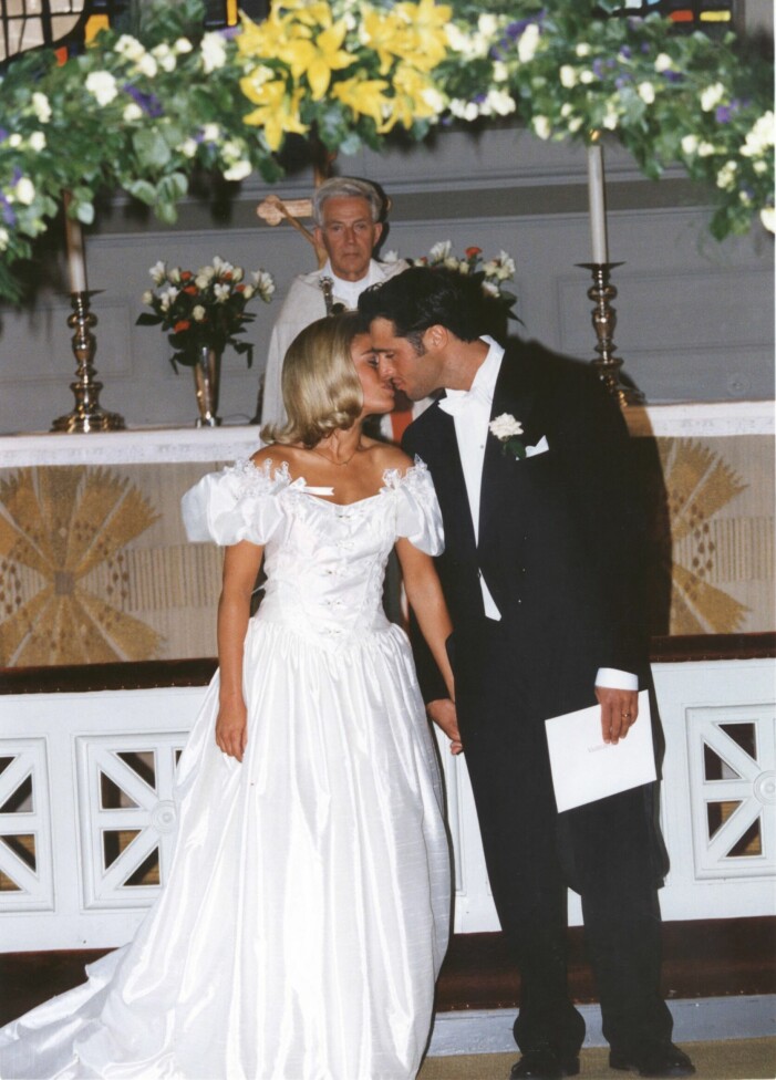 Pernilla och Emilio under sitt bröllop år 1993. Pernilla Wahlgren Emilio ingrosso gifter sig