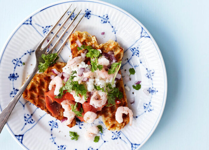 potatisvåfflor med räkor och rökt lax