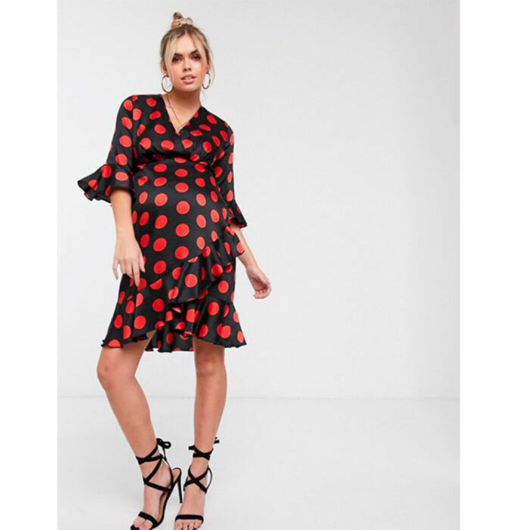 Prickig gravidklänning från Asos