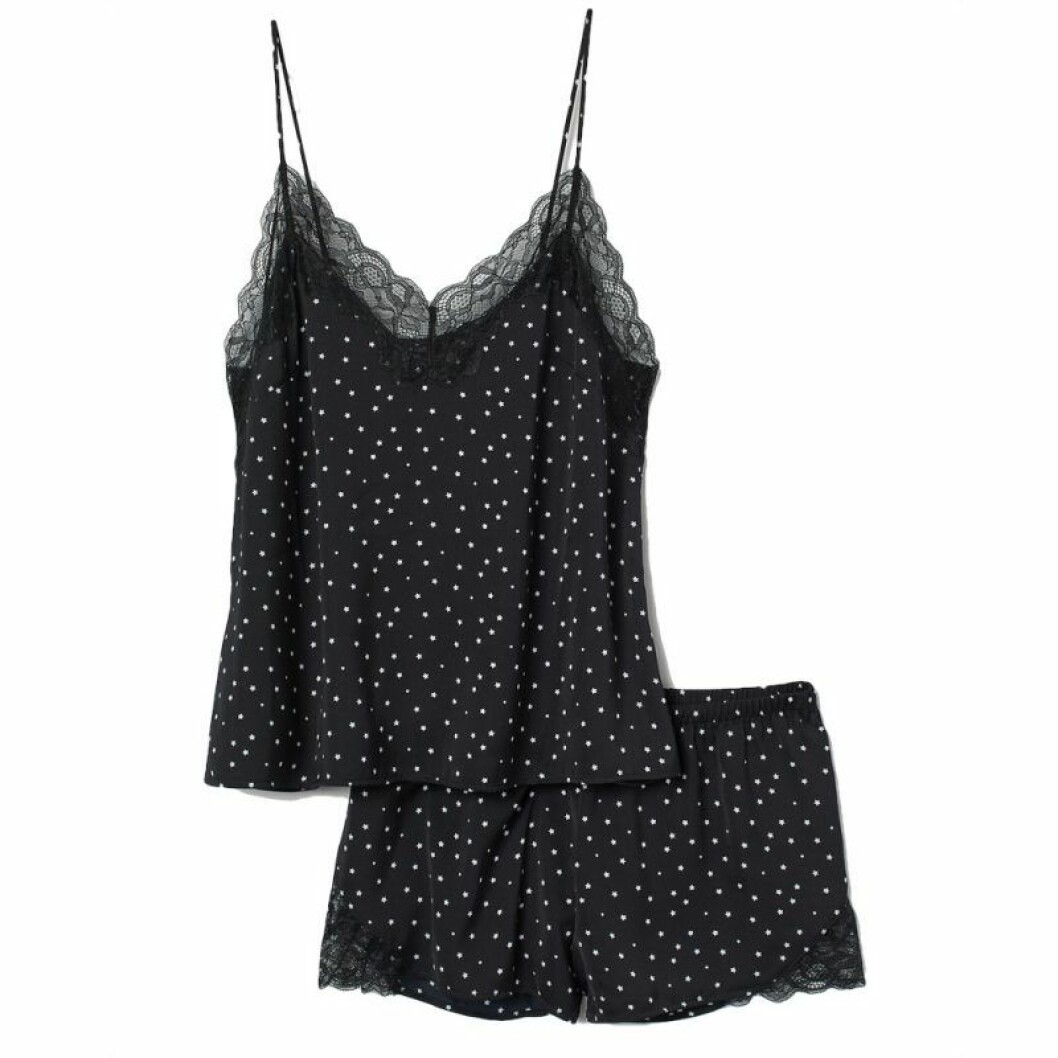 Pyjamas med stjärnor på från H&M