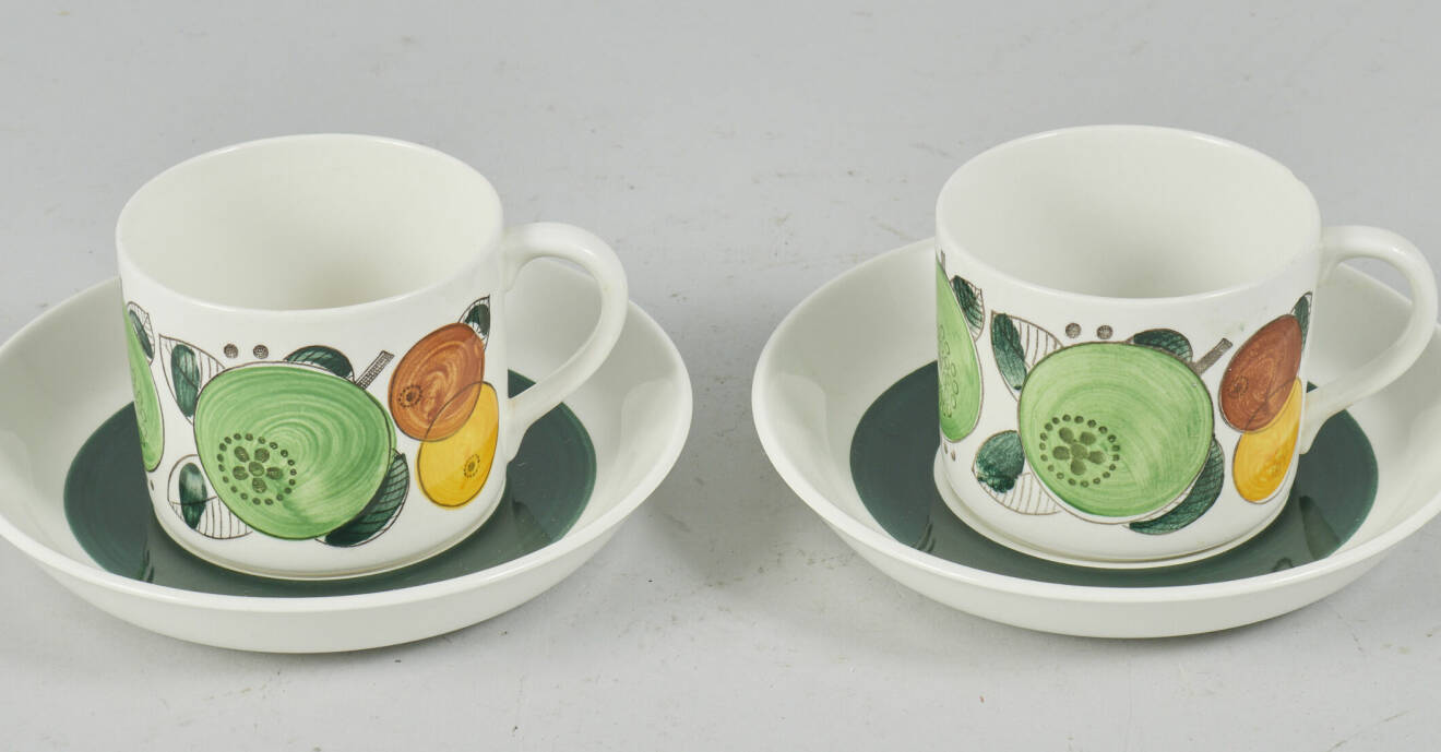 Två kaffekoppar från Rörstrand ur serien Fruktus.