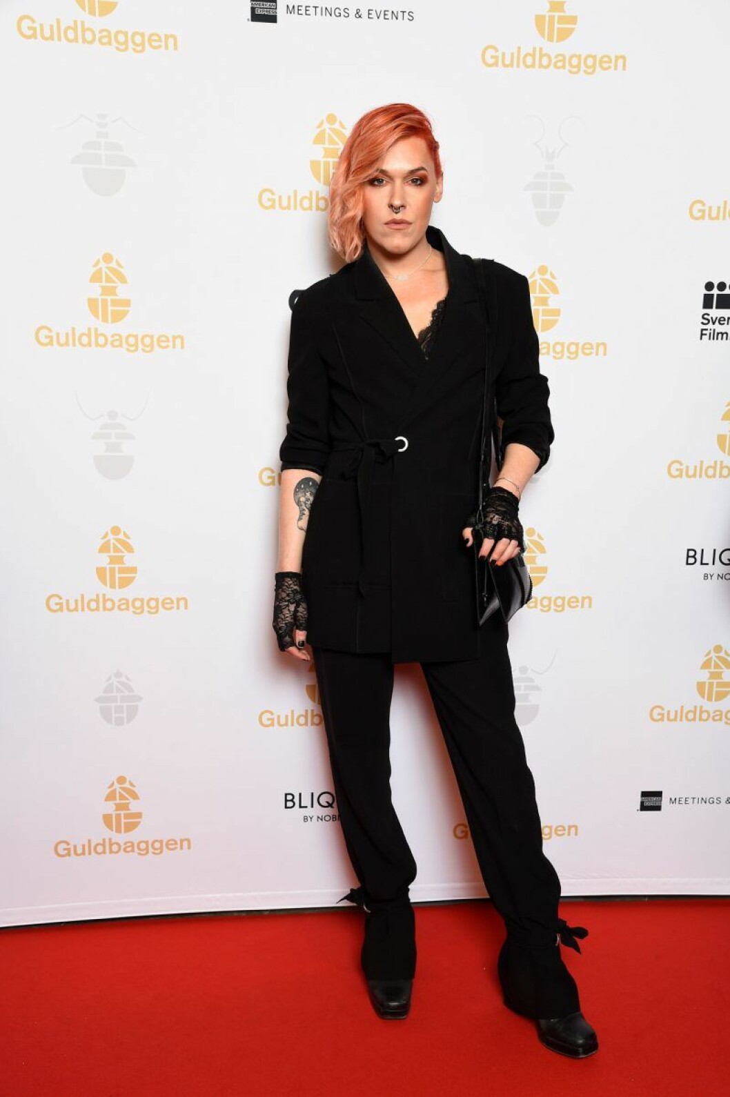 Saga Becker på röda mattan på Guldbaggegalan 2020