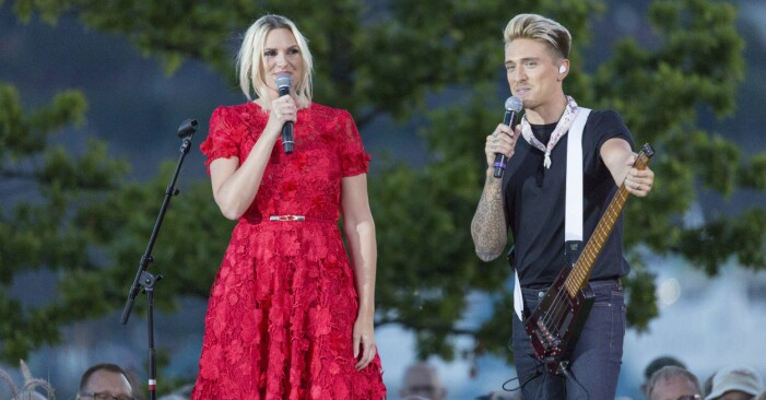 Sanna Nielsen och Danny Saucedo på Allsång på Skansen 2017