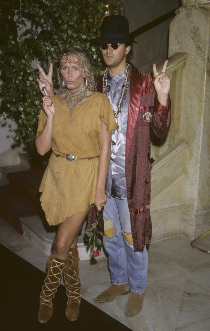 Inte så PK när Efva Attling och Niklas Strömstedt klädde ut sig på maskerad 1988. Efva Attling och Niklas Strömstedt på maskerad 1988