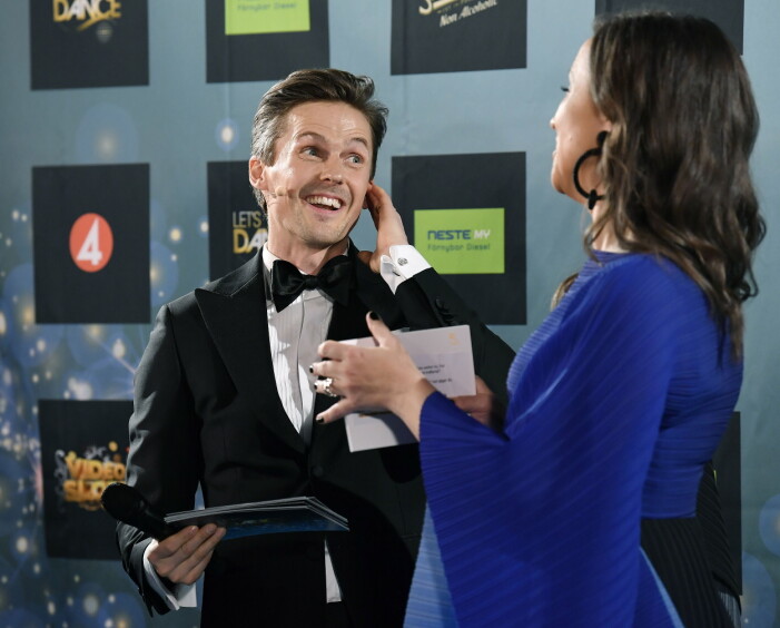 Petra Mede leder <em>Let's dance</em> ihop med David Lindgren. Petra mede och David lindgren