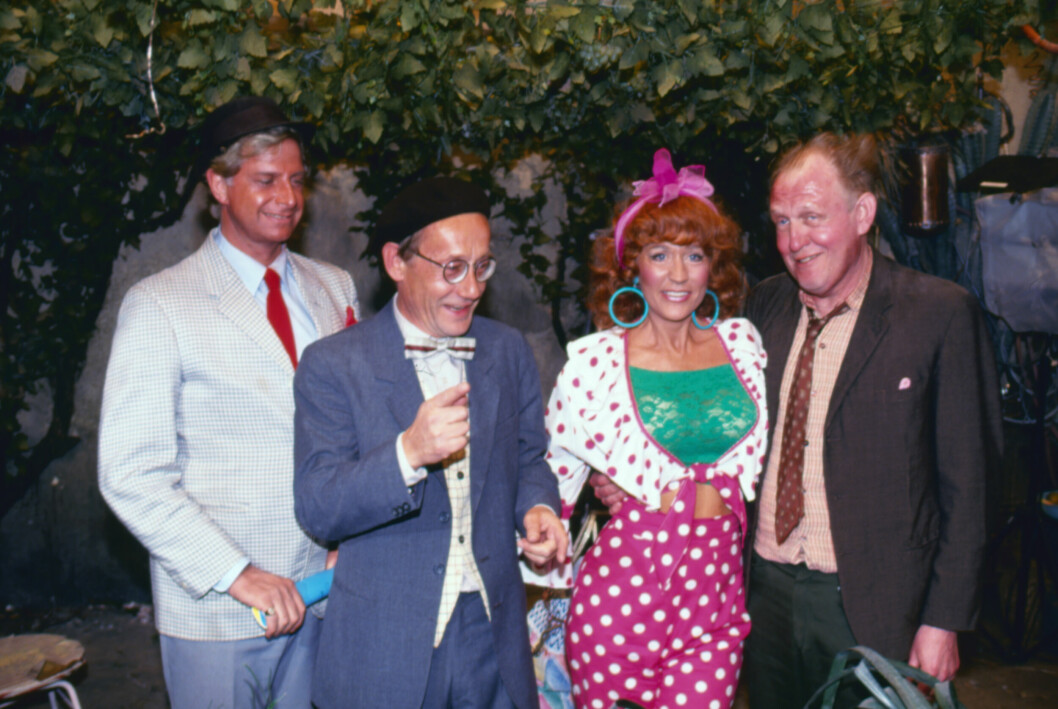 Ulf Brunnberg, Gösta Ekman, Birgitta Andersson och Björn Gustafson vid inspelning av en <span class=" italic" data-lab-italic_desktop="italic">Jönssonligan</span>-film. Ulf Brunnberg, Gösta Ekman, Birgitta Andersson och Björn Gustafson vid inspelning av en Jönssonligan-film.
