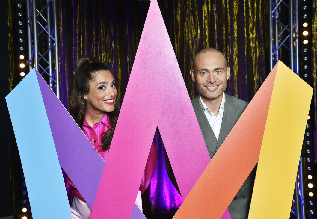 Farah Abadi och Jesper Rönndahl är de nya programledarduon för Melodifestivalen 2023, som går av stapeln den 3 februari. Farah Abadi och Jesper Rönndahl är de nya programledarduon för Melodifestivalen 2023, som går av stapeln den 3 februari.