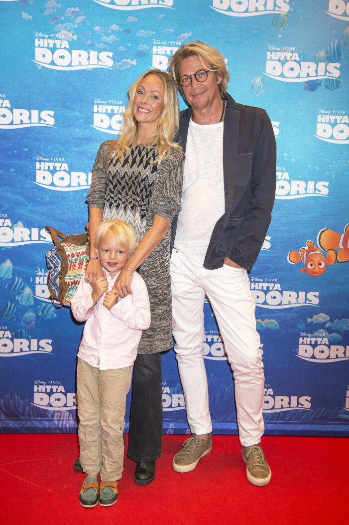Tommy Nilsson med sambon Linda Olsson och sonen Tim Galapremiär 2016. tommy nilsson sambo Linda olsson sonen tim