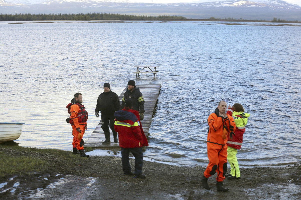 Sökandet efter Leo fortsatte i timmar i den iskalla Ånnsjön väster om Åre.