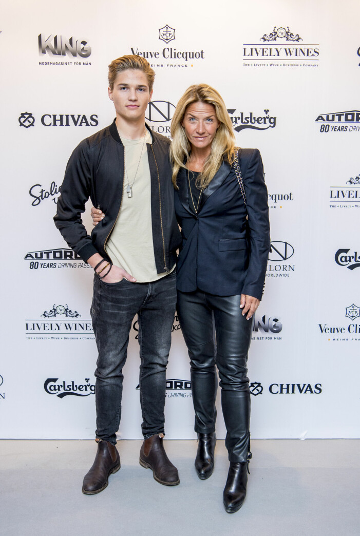 Här med sonen Filip Lamprecht på modegala. Kristin Kaspersen med sonen filip lamprecht.