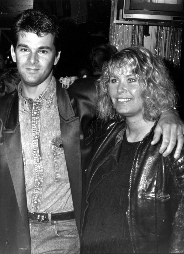 Tre år efter uppbrottet, 1998, föddes Maja – Agneta Sjödins och Niklas Strömstedts dotter. efva attling och niklas strömstedt.