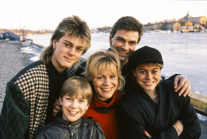 Niclas, Christina, Linus, Hans och Pernilla på 80-talet. Familjen Wahlgren på 80-talet.