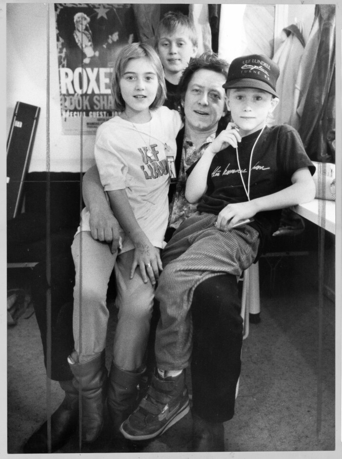 Ulf Lundell med barnen Love, Sanna och Carl. ulf lundell med barnen sanna love och carl