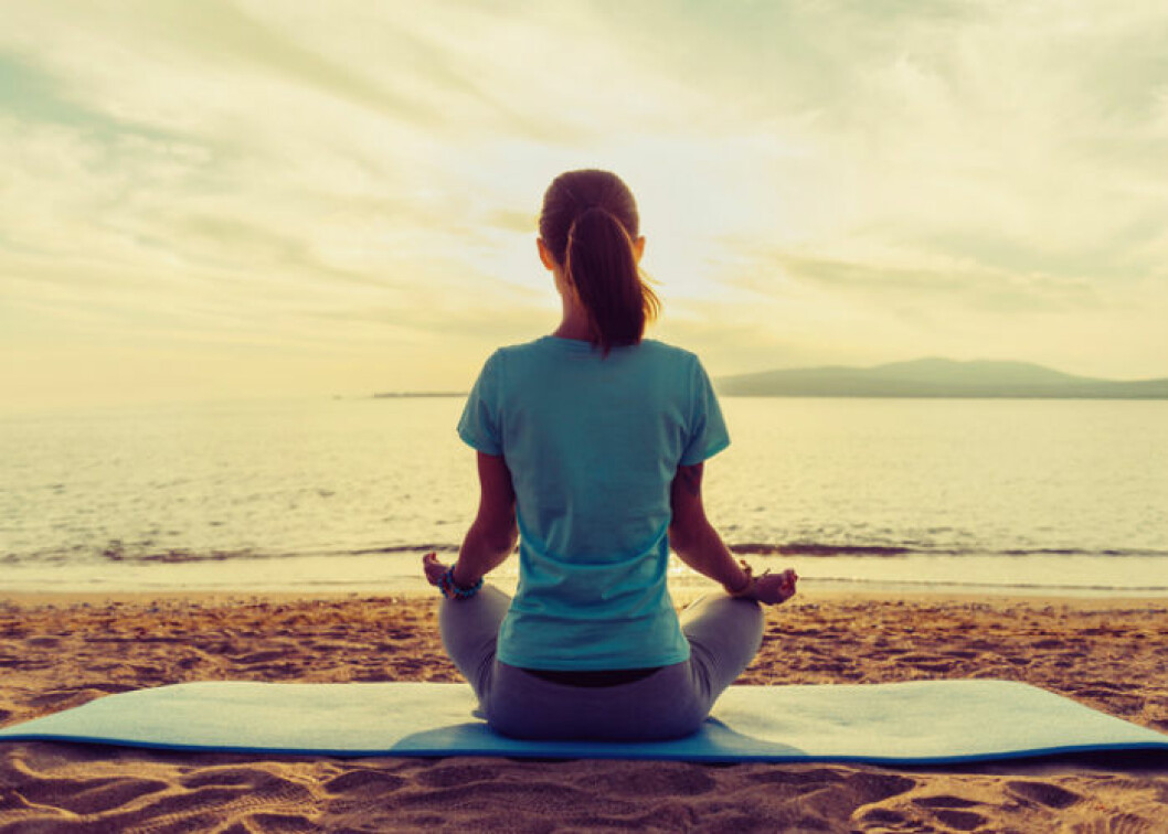 Hitta lugnet på semestern genom att meditera en stund varje dag.