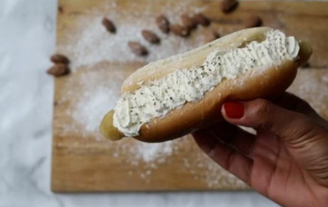 Gör en semmelkorv! Så här enkelt gör du en korvsemla!