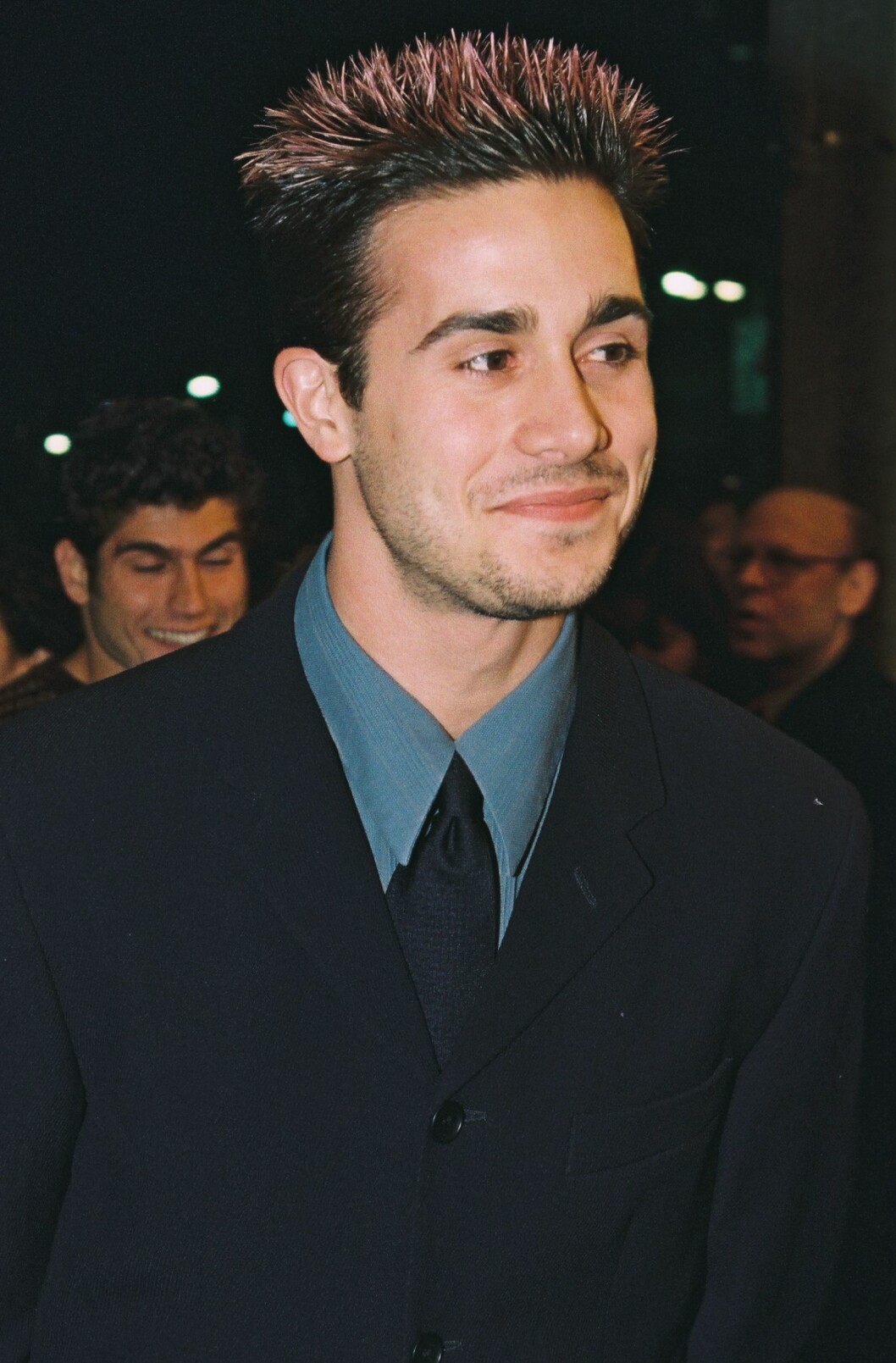 freddie prinze jr med rosa hår