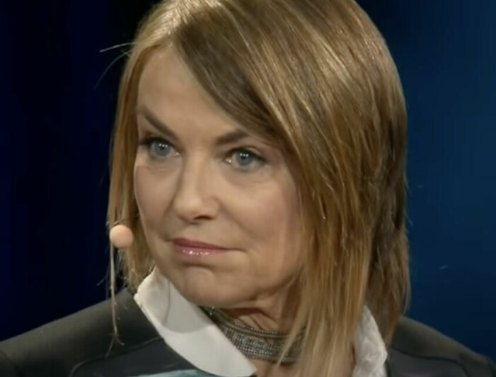 Parterapeuten Esther Perel i ett av sina TED-talks. Foto: YouTube. Esther Perel i TED-talk