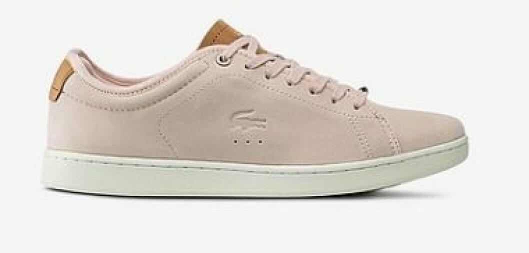 Snygga skinnsneakers från Lacoste, finns i fler färger!