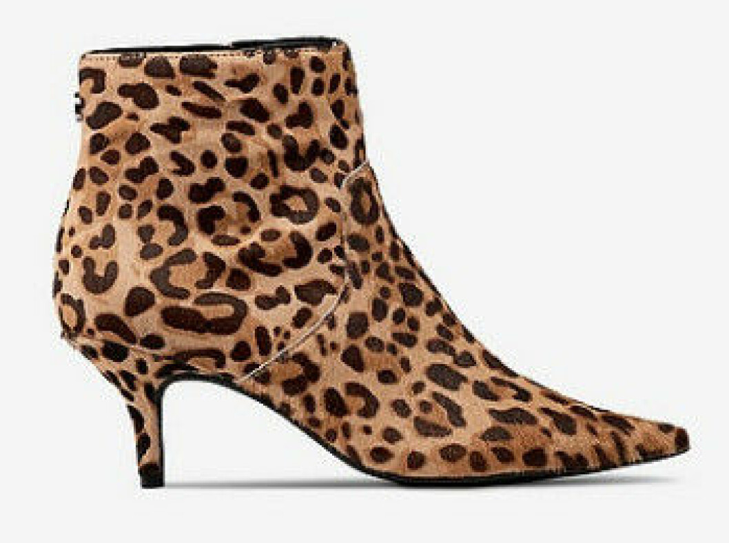 Leopardfläckiga boots.