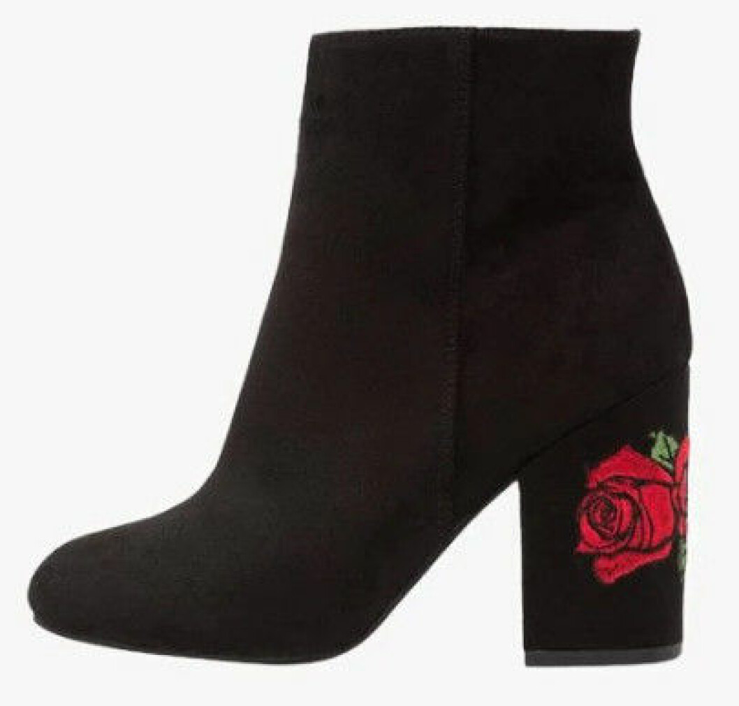 Ankelboots från Even&Odd med blomma.