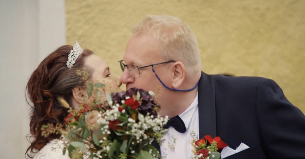 Välkommen till Köping-stjärnorna Sofia och Mats sade ja till varandra inför släkt och vänner. Sofia och Mats sade ja till varandra inför släkt och vänner.