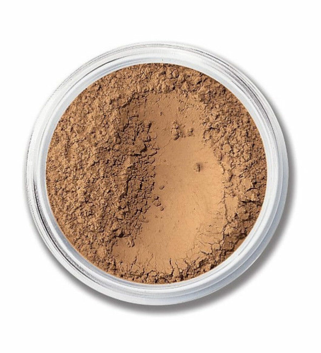 Puderfoundation från <a href="https://apprl.com/p/4Xyx/">BareMinerals</a>.