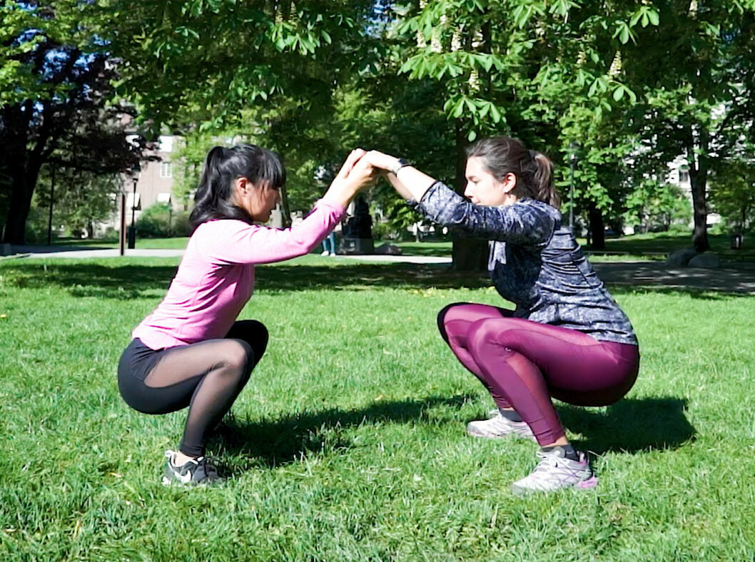 Squats med kompis – enkelt och effektivt HIIT-pass för hela kroppen