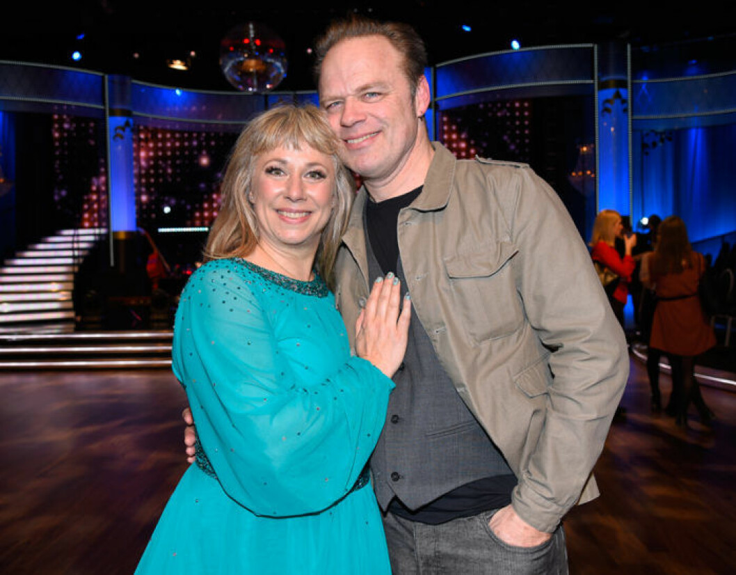 Stina Wollter och Micke Olsson i samband med ”Let’s dance” 2017. Bild: IBL Bildbyrå Stina Wollter och Micke Olsson har gift sig i New York 2018.