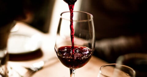 Korrekt indarbejde Farvel Forskning: Drick vin på kvällen och gå ner i vikt | MåBra