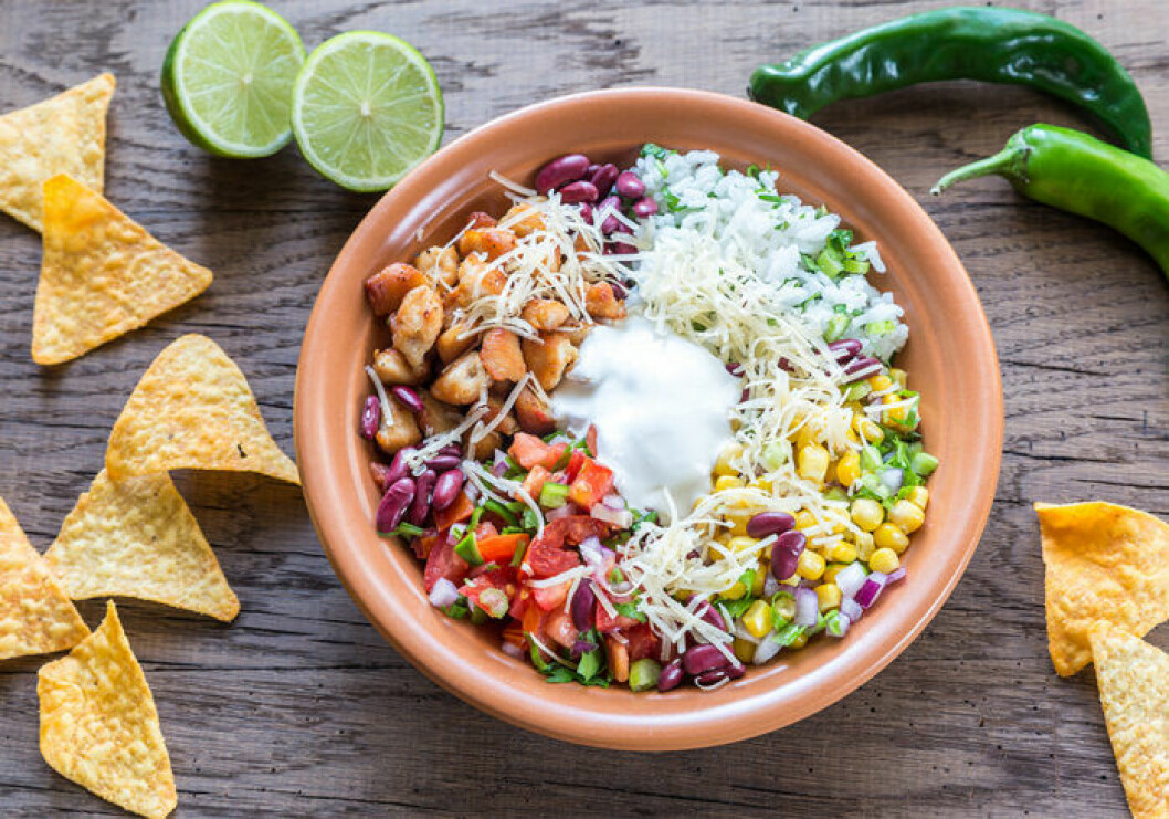 Tacosallad med chips. Vegetariska alternativ på kräftor
