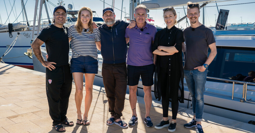 Özz Nüjen, Jessica Almenäs, Marko Lethosahlo, Anders Limpar, Eva Röse, Paul Svensson inför Över Atlanten. Foto: discovery+/Linus Nilsson. Pressbild Över Atlanten