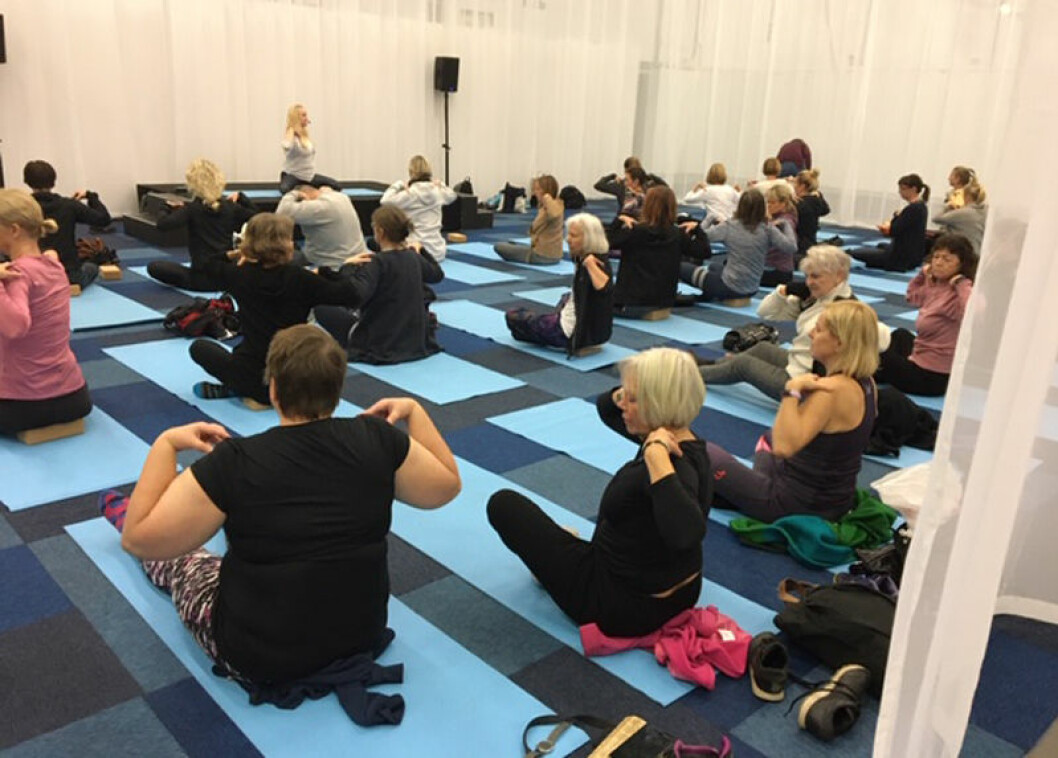 Yogaklass på plats! Yoga hälsomässan 2019.