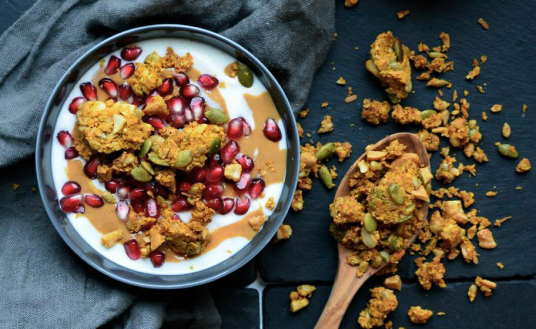 Yoghurt med granola LCHF. Yoghurt med granola LCHF.